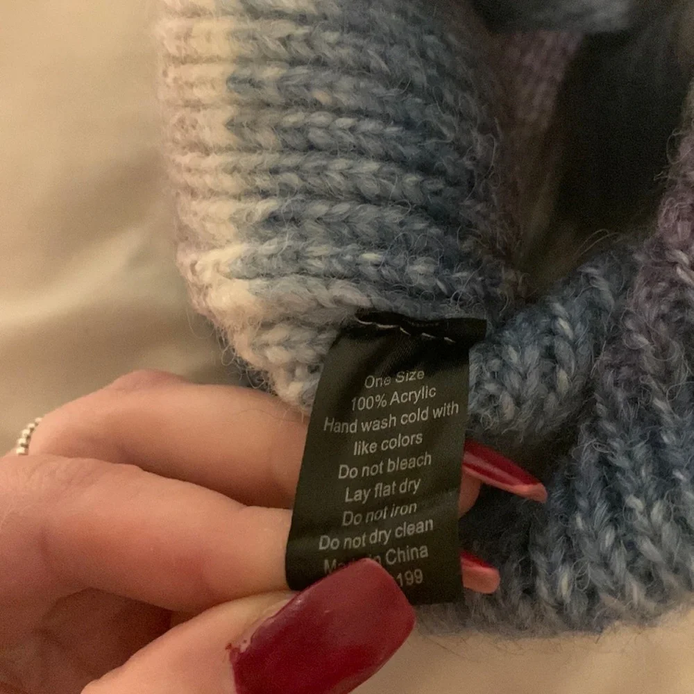 Winter hat - Picture 2 of 2